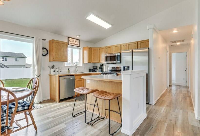 Charming Home W/ Patio: 3 Mi To Hayden Lake!