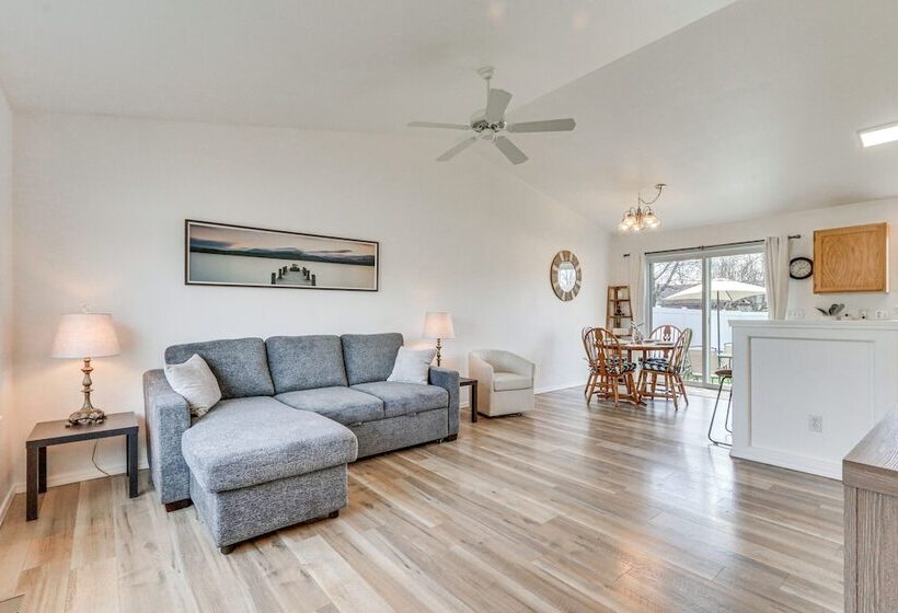 Charming Home W/ Patio: 3 Mi To Hayden Lake!