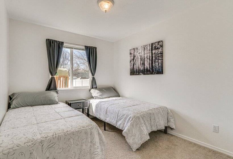 Charming Home W/ Patio: 3 Mi To Hayden Lake!