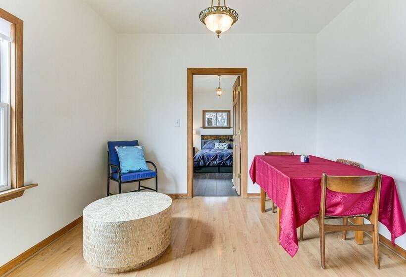 8 Mi To Chicago: Oak Park Home W/ Fenced Backyard!