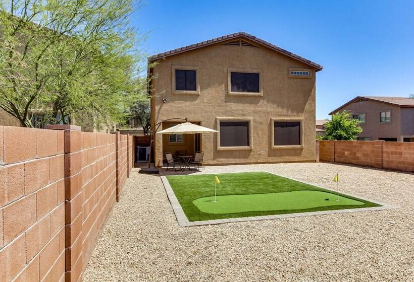 Charming Tucson House: Patio, Yard & Putting Green