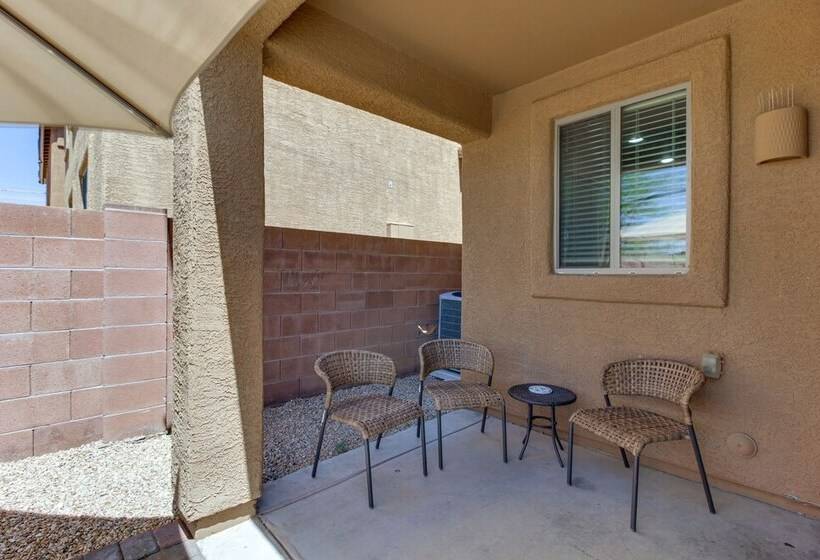 Charming Tucson House: Patio, Yard & Putting Green