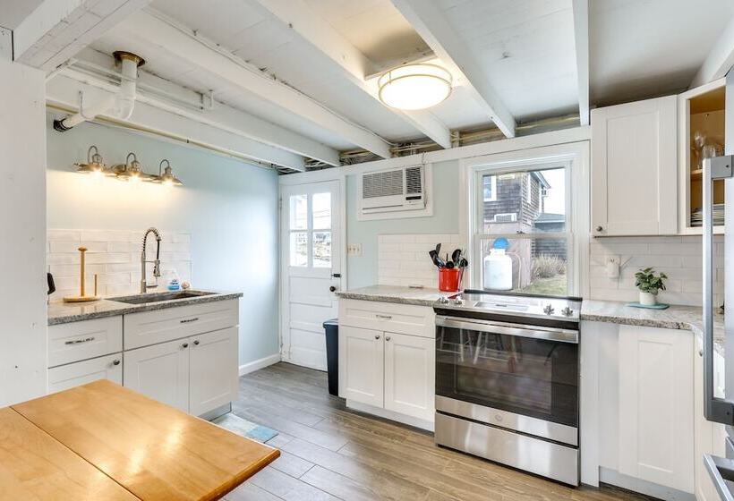 Charming Westbrook Cottage, Steps To Private Beach