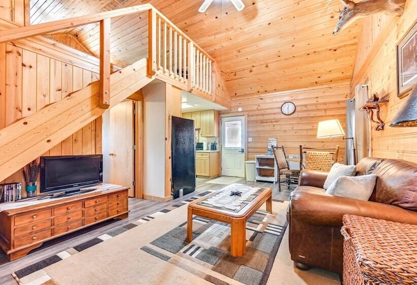 Cozy Bigfork Cabin W/ Canoes: Walk To Swan River!