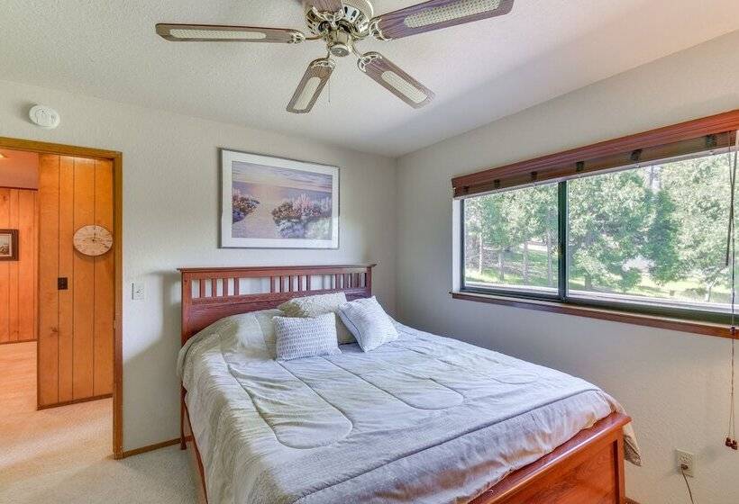 Cozy Cabin In Pine Mountain Lake Near Yosemite!