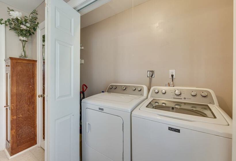 Dog Friendly Springfield Home < 1 Mi To Msu!