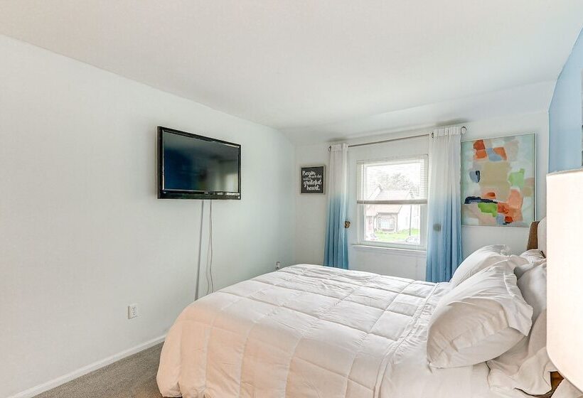 Dover Home   2 Mi To Delaware State University!