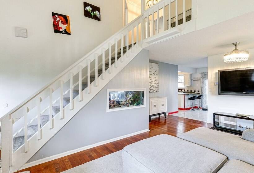 Dover Home   2 Mi To Delaware State University!