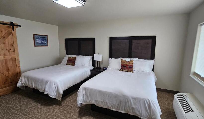 فندق Eagle River Lodge