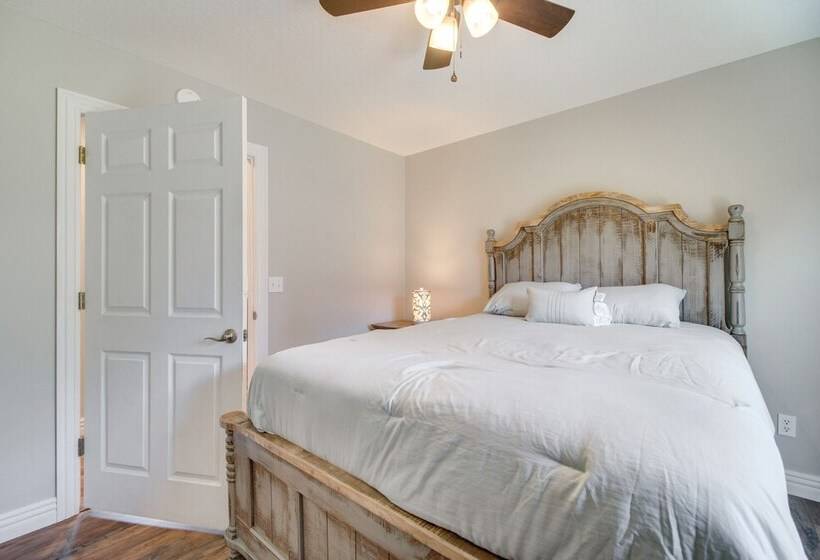 Grove Home W/ Spacious Yard: Close To Grand Lake!