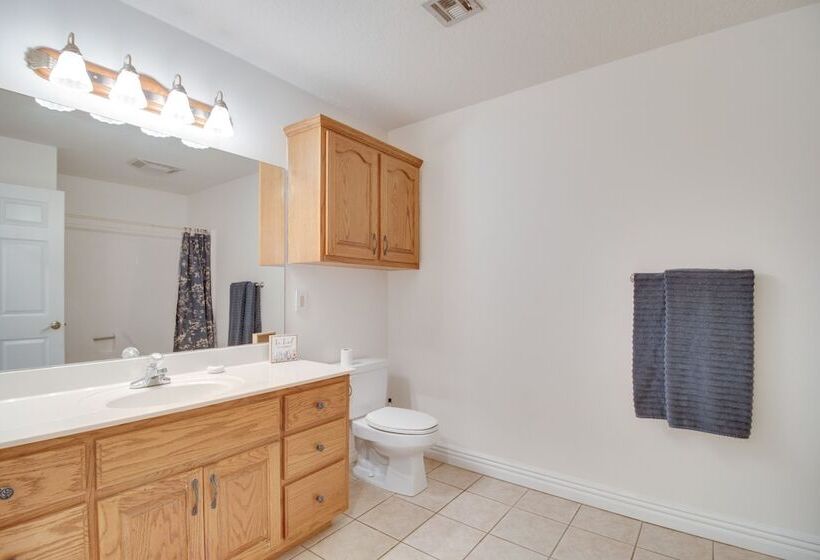 Grove Home W/ Spacious Yard: Close To Grand Lake!