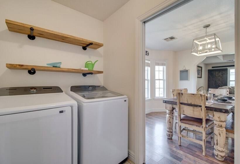 Grove Home W/ Spacious Yard: Close To Grand Lake!