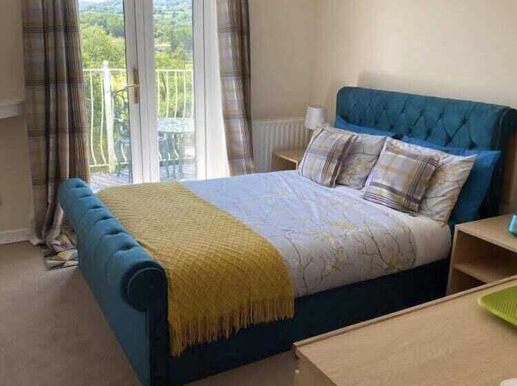 فندق Llanwenarth