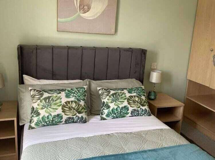 فندق Llanwenarth