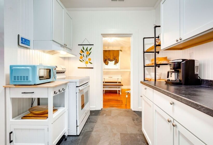 Lovely Mobile Home W/ Smart Tv: 2 Mi To Downtown!