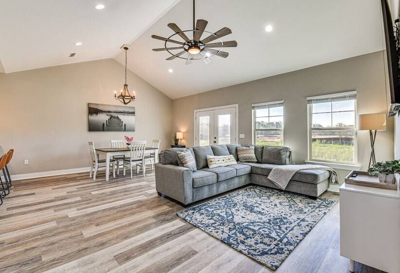 Modern Dothan Home Near Downtown & Hospitals!