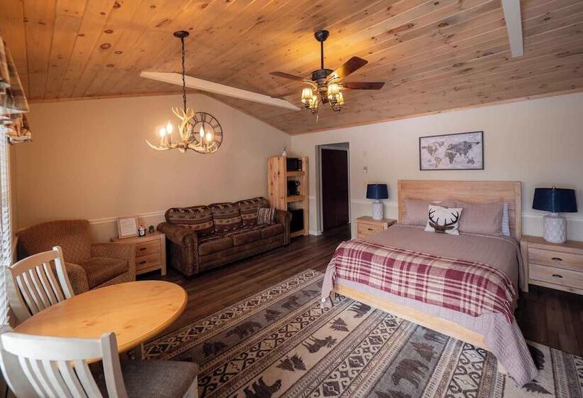 מוטל The Snowshoe Lodge