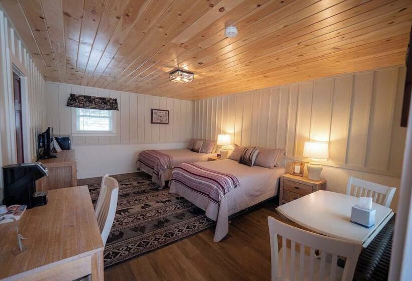 מוטל The Snowshoe Lodge