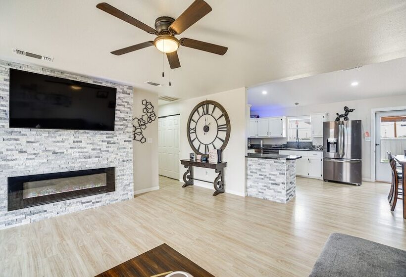 New Mexico Smart Home W/ Private Yard & Grill