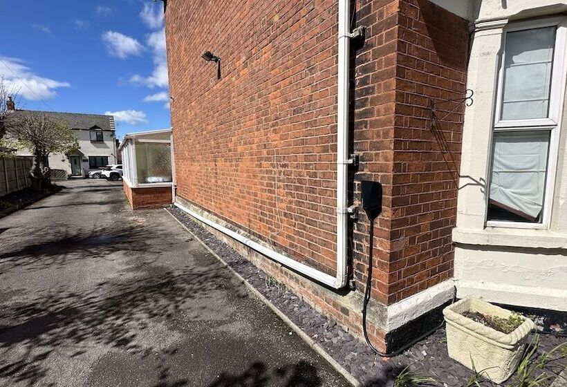 膳宿费 Elmbridge Road