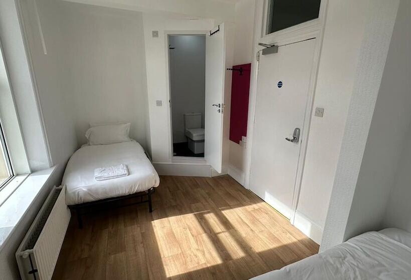 膳宿费 Elmbridge Road