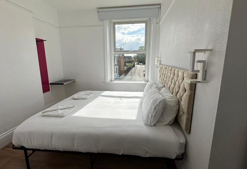 膳宿费 Elmbridge Road