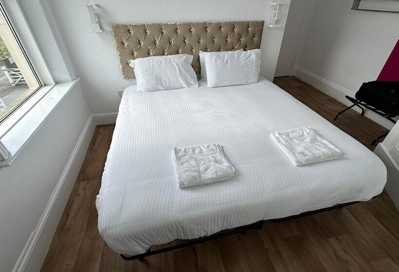 膳宿费 Elmbridge Road