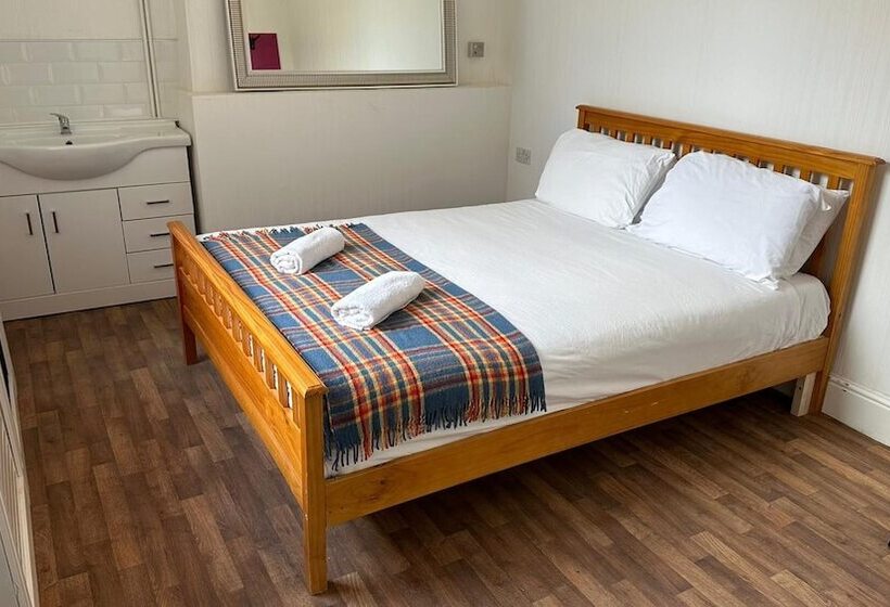 膳宿费 Elmbridge Road