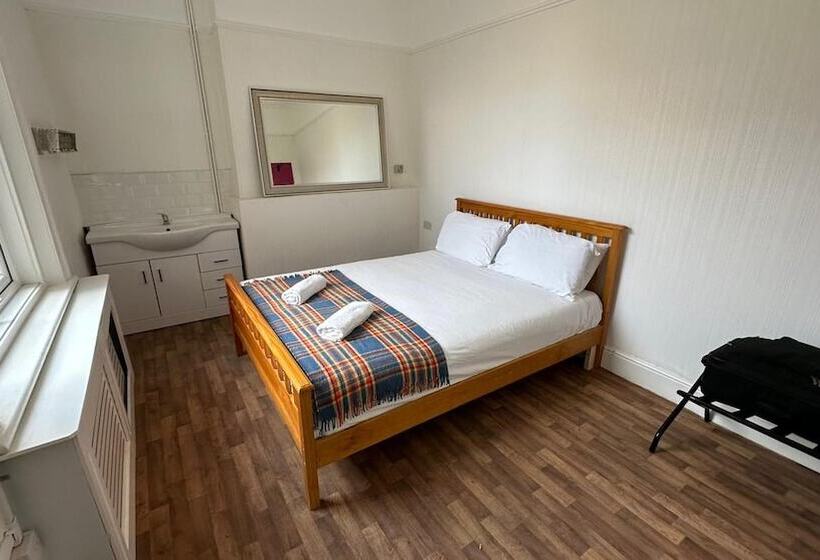 膳宿费 Elmbridge Road