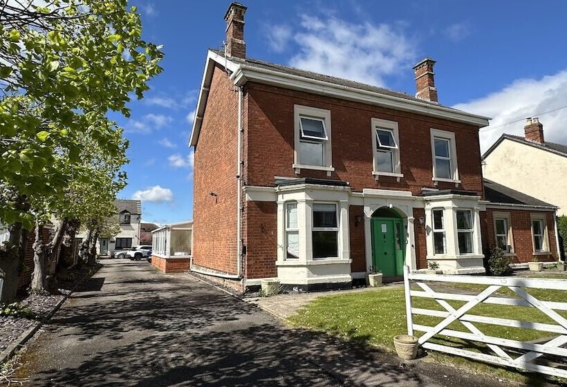 膳宿费 Elmbridge Road