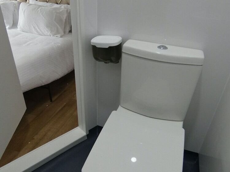 膳宿费 Elmbridge Road