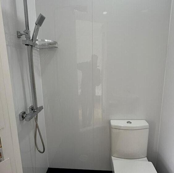 膳宿费 Elmbridge Road