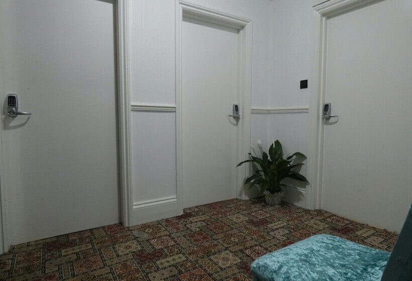 膳宿费 Elmbridge Road