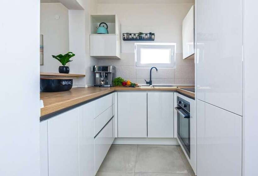 פנסיון Villa Dika Nin