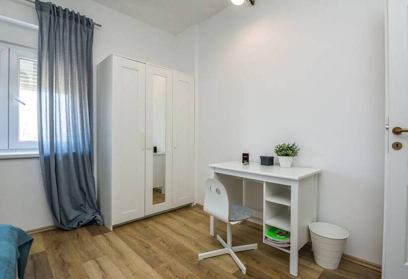 פנסיון Villa Dika Nin