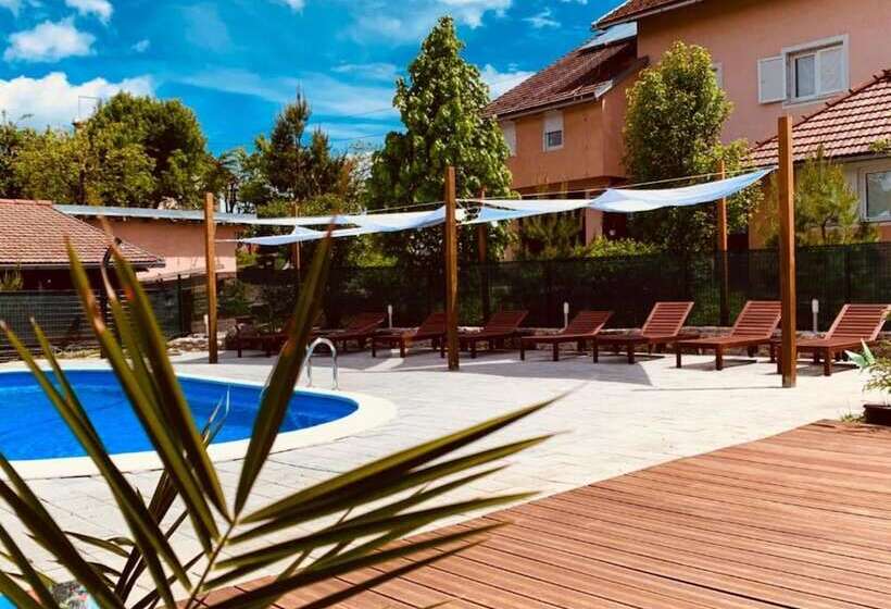 بنسيون Villa Rubcic