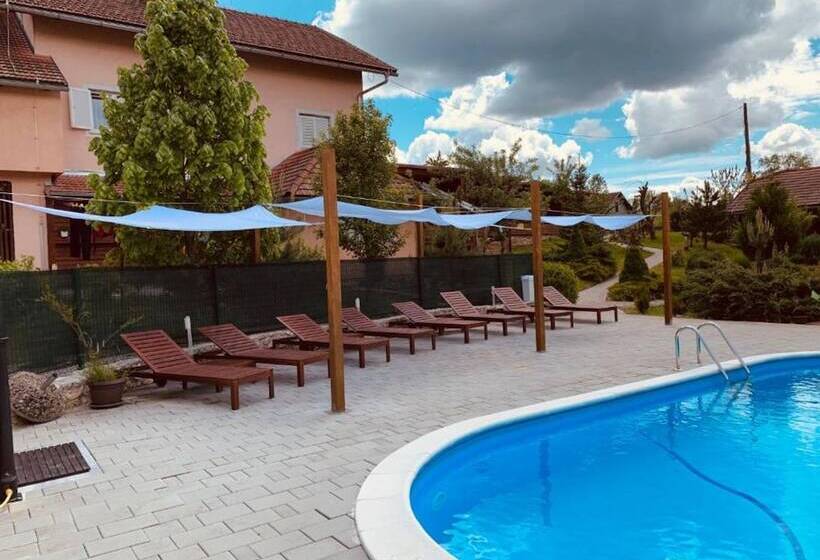 بنسيون Villa Rubcic