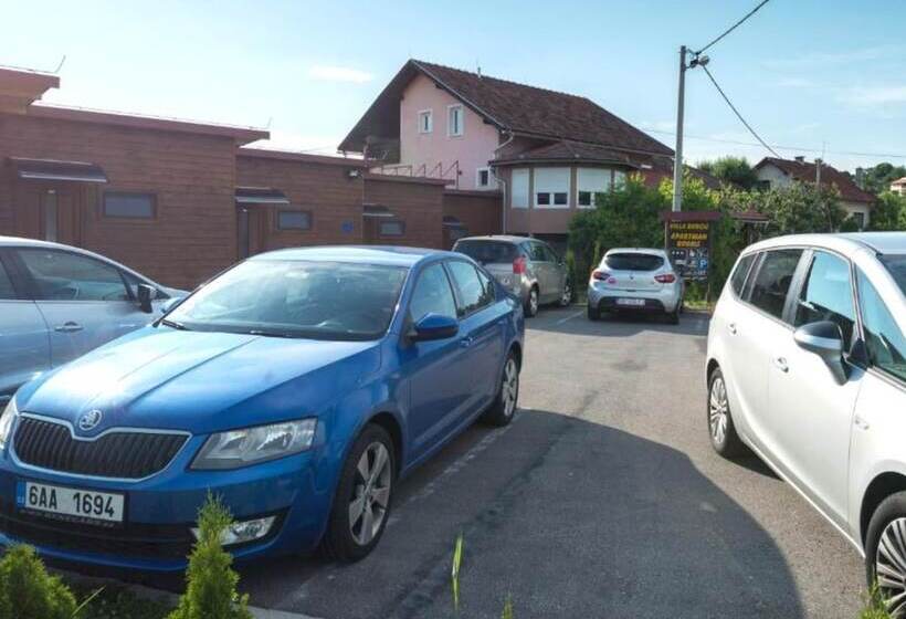 بنسيون Villa Rubcic