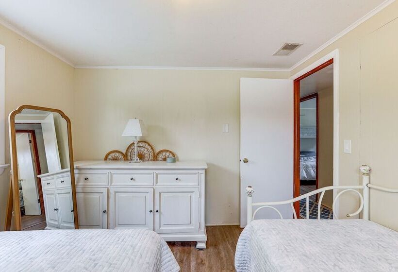 Pet Friendly Long Beach Island Home: Walk To Beach