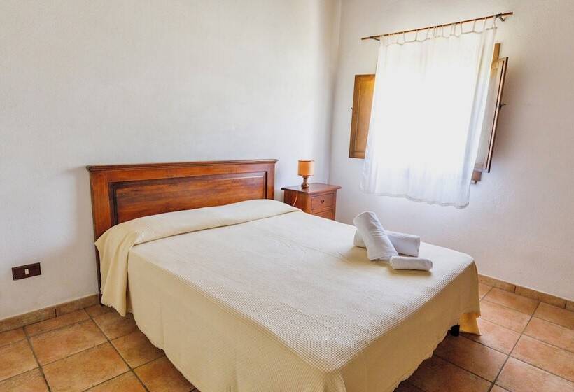 Residence Con Piscina A Badesi