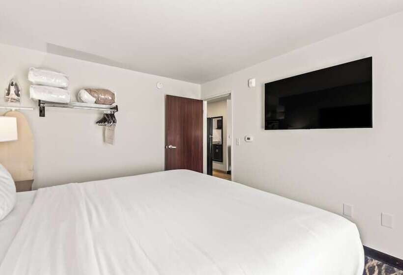 Riverstone Suites By Cobblestone Hotels Chippewa Falls