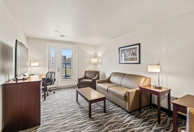 Riverstone Suites By Cobblestone Hotels Chippewa Falls