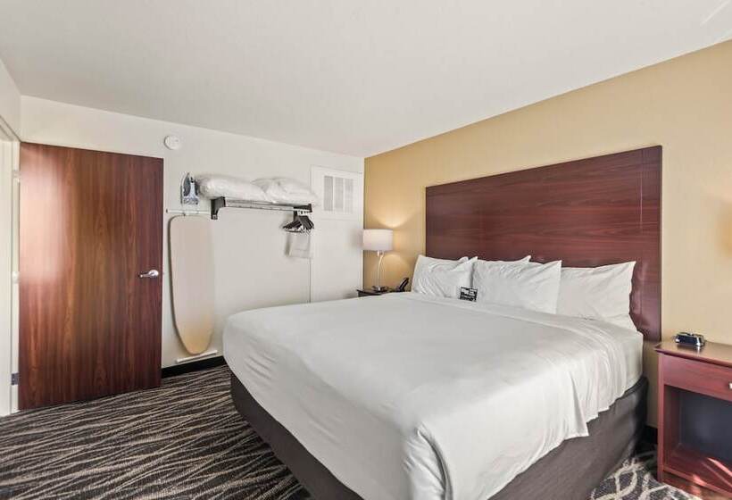 Riverstone Suites By Cobblestone Hotels Chippewa Falls