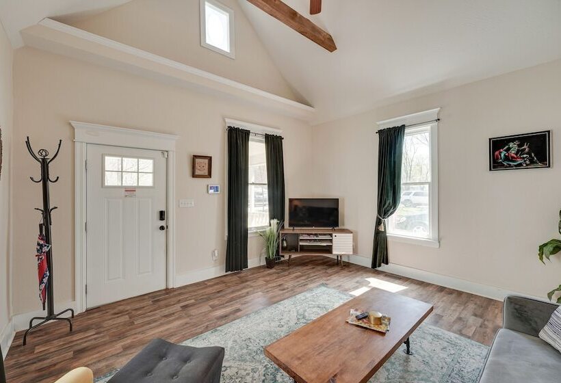 Springfield Home < 1/2 Mi To Commercial Street!