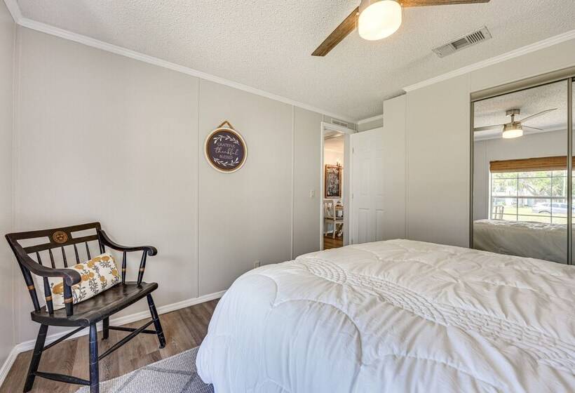 St Augustine Home W/ Dock & Lift On St Johns River