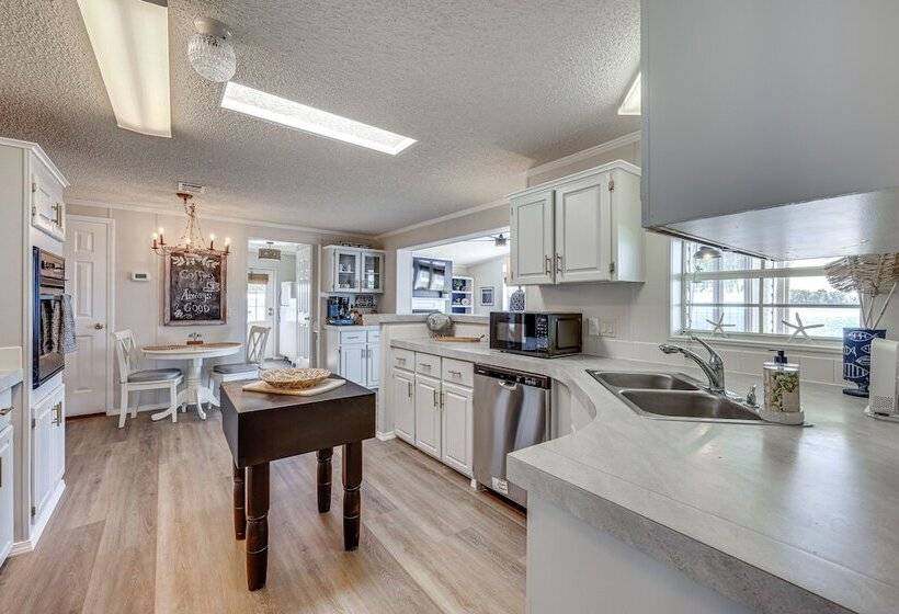 St Augustine Home W/ Dock & Lift On St Johns River