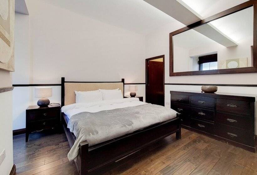 The Chesham Residences