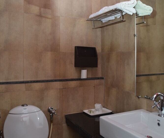 Yagappa Heritage Resort   Near Lake & Bus Stand