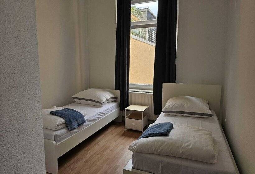 هاستل Sfn Home Stay