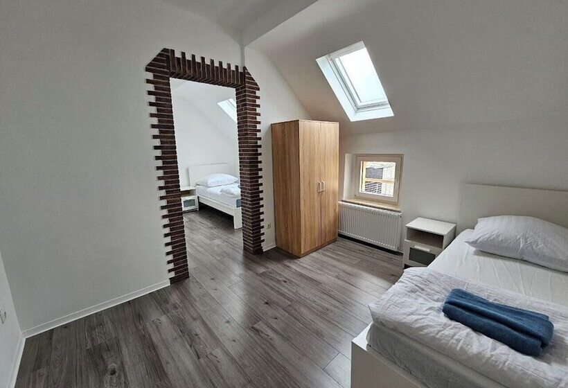 هاستل Sfn Home Stay